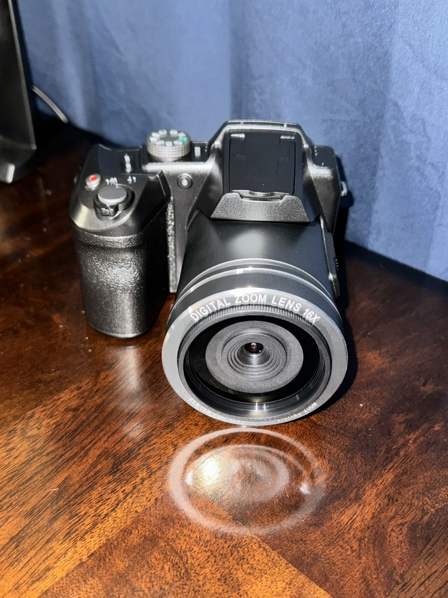 Digital Camera for Photography with Autofocus, 4K Vlogging Camera with S trap and Tripod, 16X Compact Travel Camera with Anti-Shake and Wi-Fi and
