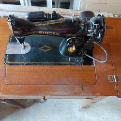 1920s Singer Sewing Table With Chair
