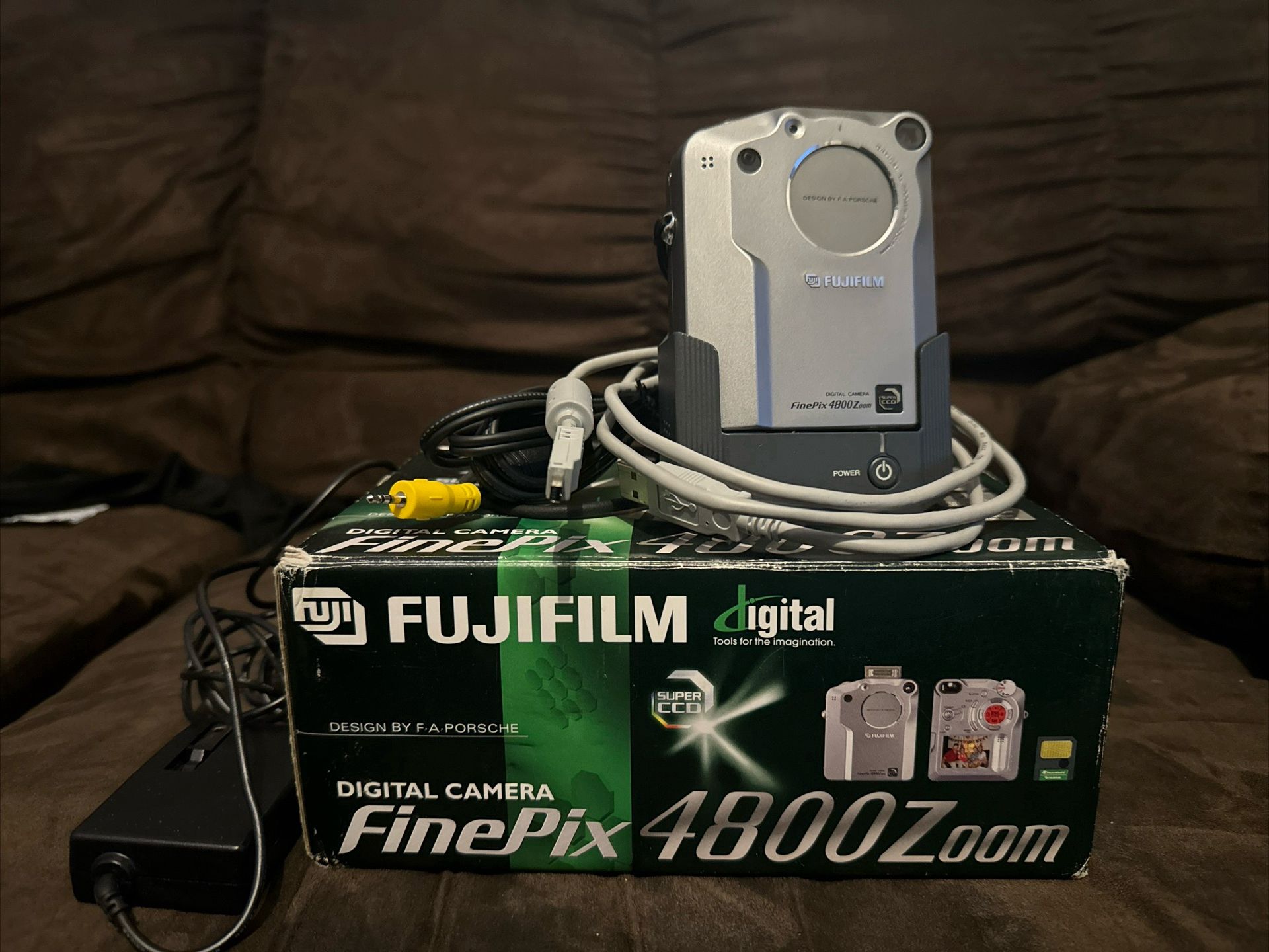 Digital Camera Finepix 4800 Zoom FUJIFILM 富士フイルム FINEPIX