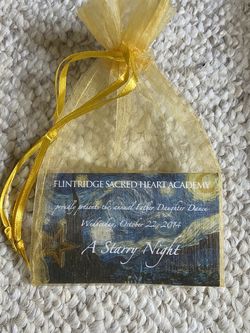 Flintridge Sacred Heart Academy 2014 A Starry Night Pin in original pouch