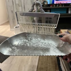 VTG Everlast Forged Alum Crumb Tray And Brush, Beautiful Roses 