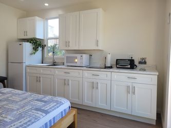 NEW CABINETS FOR SALE :: GABINETES EN VENTA