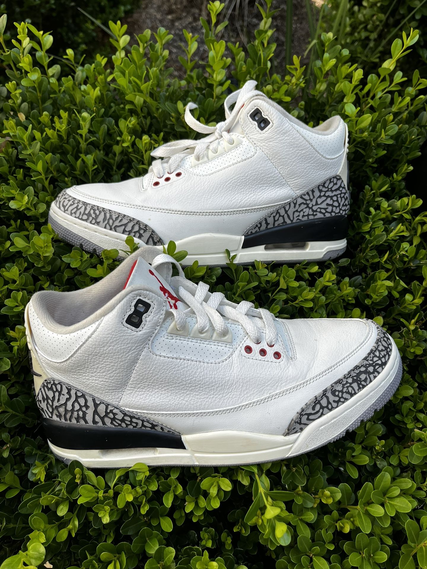 Size 8.5 M - Jordan 3 Retro Mid White Cement Reimagined