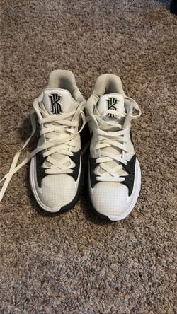 Kyrie basketball shoes