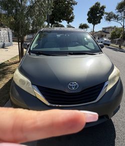 2012 Toyota Sienna
