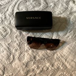 *New, Never Worn* AUTHENTIC Versace Women’s  Sunglasses