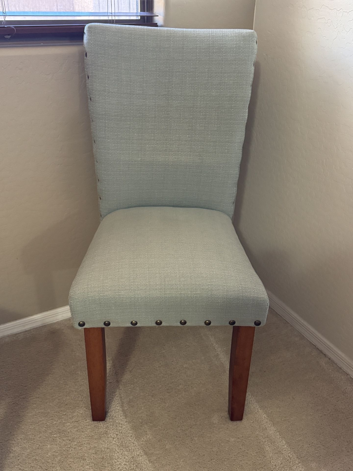 Pier1 chair