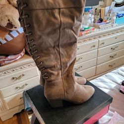 Size 10W Knee High Boots