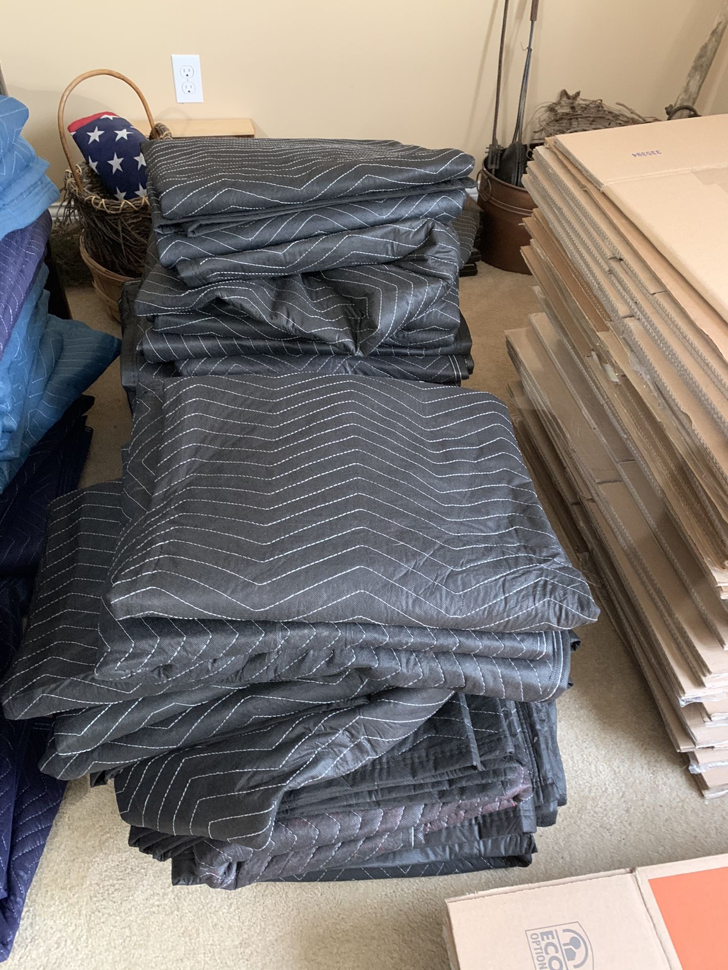 Moving blankets for sale in Kingsport, TN