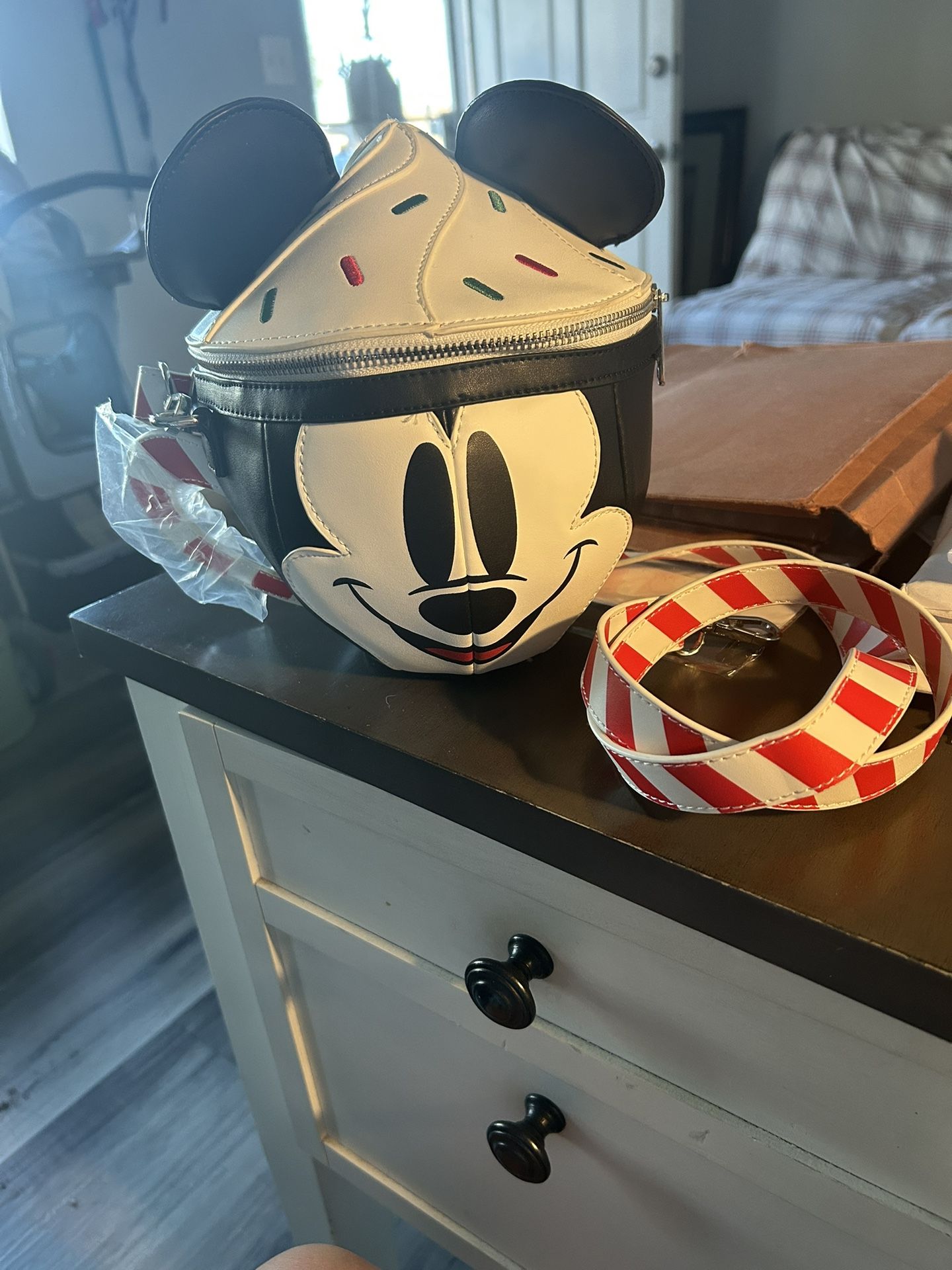 Mickey Christmas Cup Purse