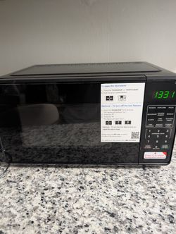 New Microwave Comes With Box 700watts $35