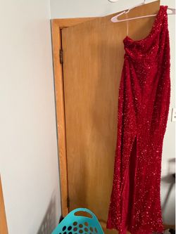 Red prom dress