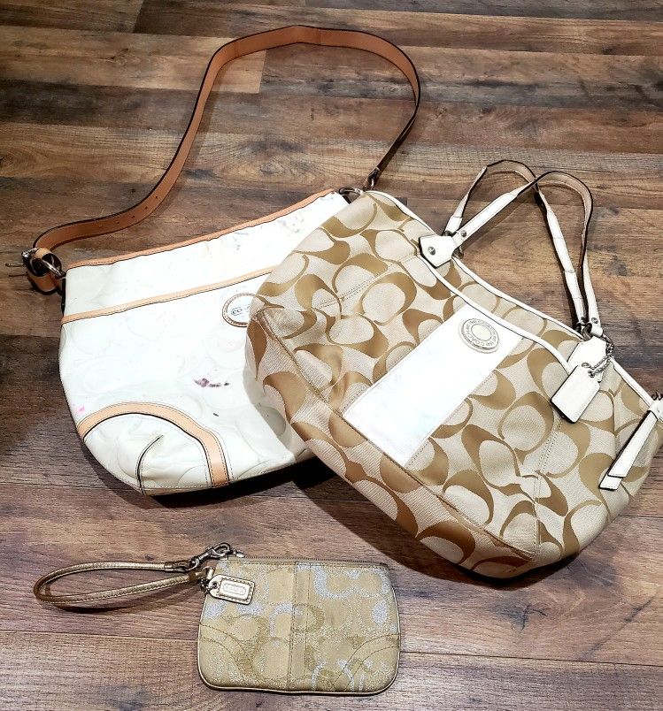 Coach Purses & Wristlet Lot Selling together