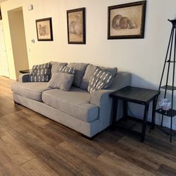 Grey Sofá Couch 99” Long