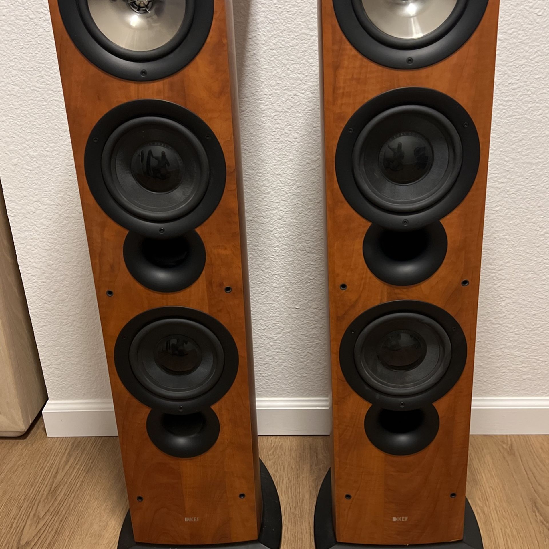 KEF IQ90 Floor standing speakers, Pair