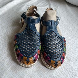 Sandals / Chanclas 