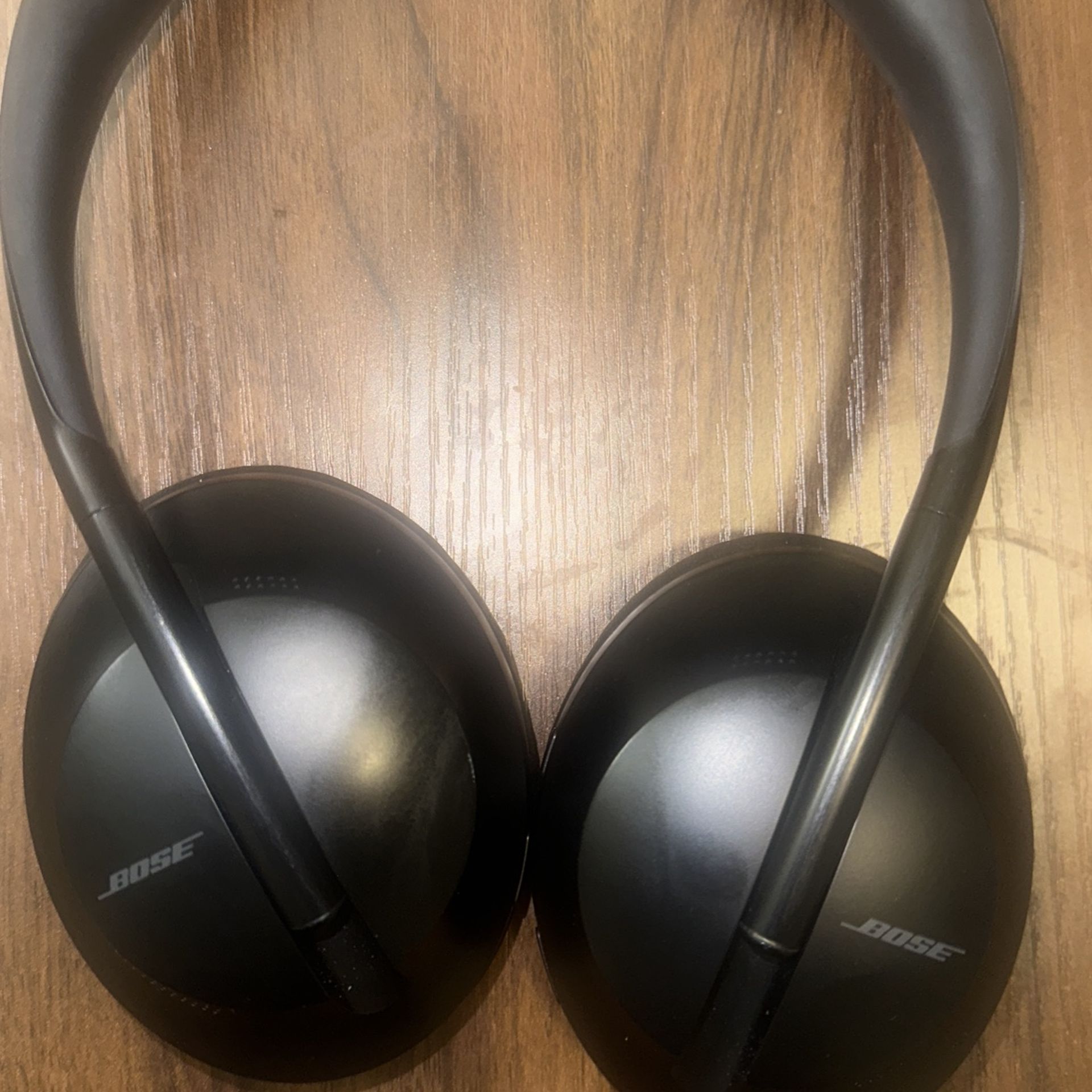 Bose Headphones 700 UC
