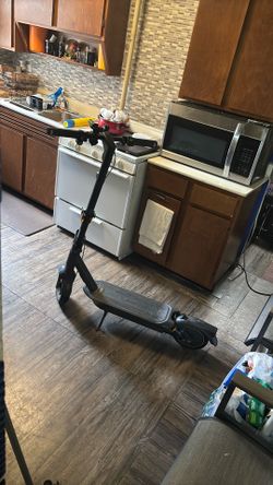Ninebot Max G2 (GREAT CONDITION)