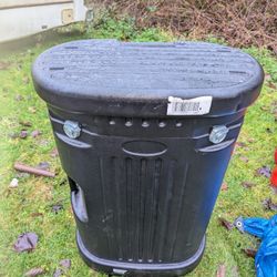 Large Locking Outdoor Garbage Can/Utility Bin - 45 Gallon
