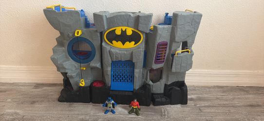 Imaginext BatCave with Batman and Robin Figures