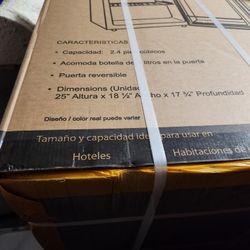 Small NEW REFRIGERATOR Avanti  Brand.Never Open  .please Check The Size On The Box 