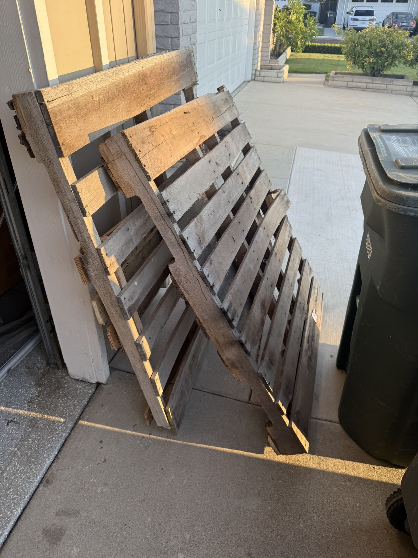 Free Wood Pallet