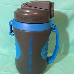 HIGH SIERRA LARGE 64 oz SPORT JUG - BLUE - UP TO 10 HRS COLD BPA FREE Great for a day at the beach, hiking, or at the gym! $15.00 
