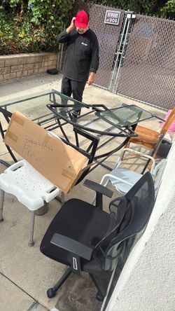desk chairs free