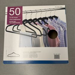 Velvet Non-slip hangers - 50 Qty