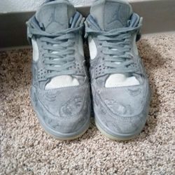 KAWS x Air Jordan 4 Retro 'Cool Grey & White'