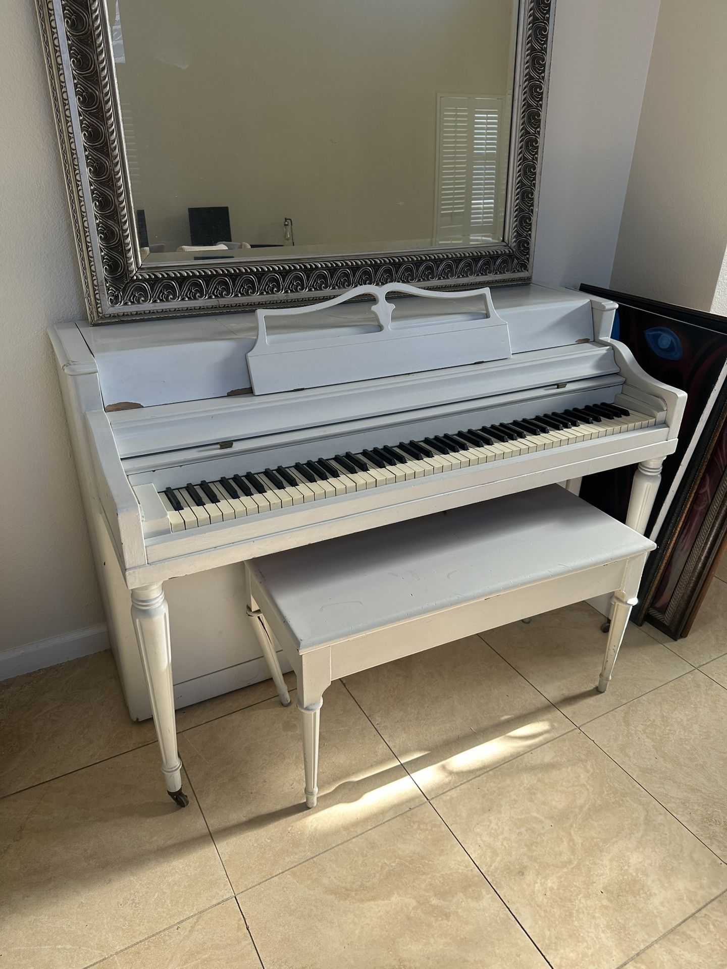 Stand Up Piano $100