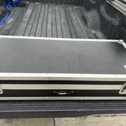 Road Ready flight case- CDJs W/ 12” Mixer