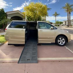2011 Toyota Sienna