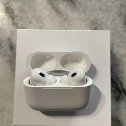 Apple AirPods Pro 2nd Generation, MagSafe Wireless Charging Case, USB-C ,White