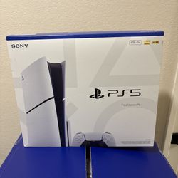 New PlayStation 5 (PS5)