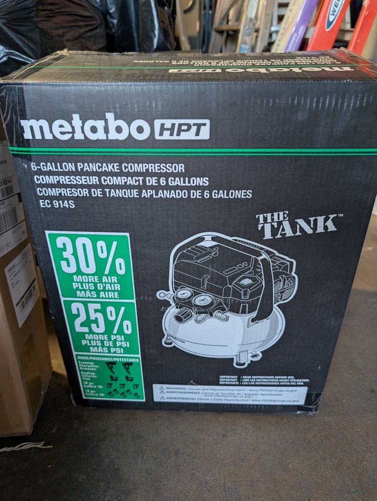 Metabo HPT 6 Gallon Air Compressor
