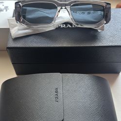 Authentic pradaGlasses