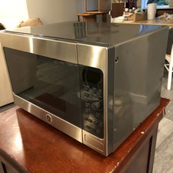 Perfect Condition Microwave/Convection Oven
