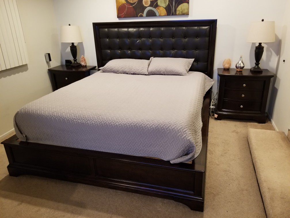 California King bedroom set