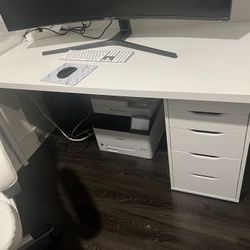 White Office Desk And Chair 
