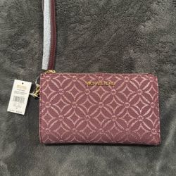 Brand New Michael Kors Wrislet Accordion Style Wallet! Jet Set Traveler Is The Style! New MK 2025 Item! 