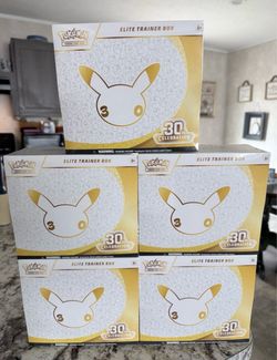 Pokemon 30th Celebrations Elite Trainer Box