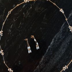pearl necklace & earrings 