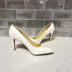 Jessica Simpson pointed white size 6.5 heels