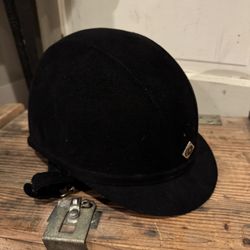 Charles Owen GR8 Size 57 Riding Hat.