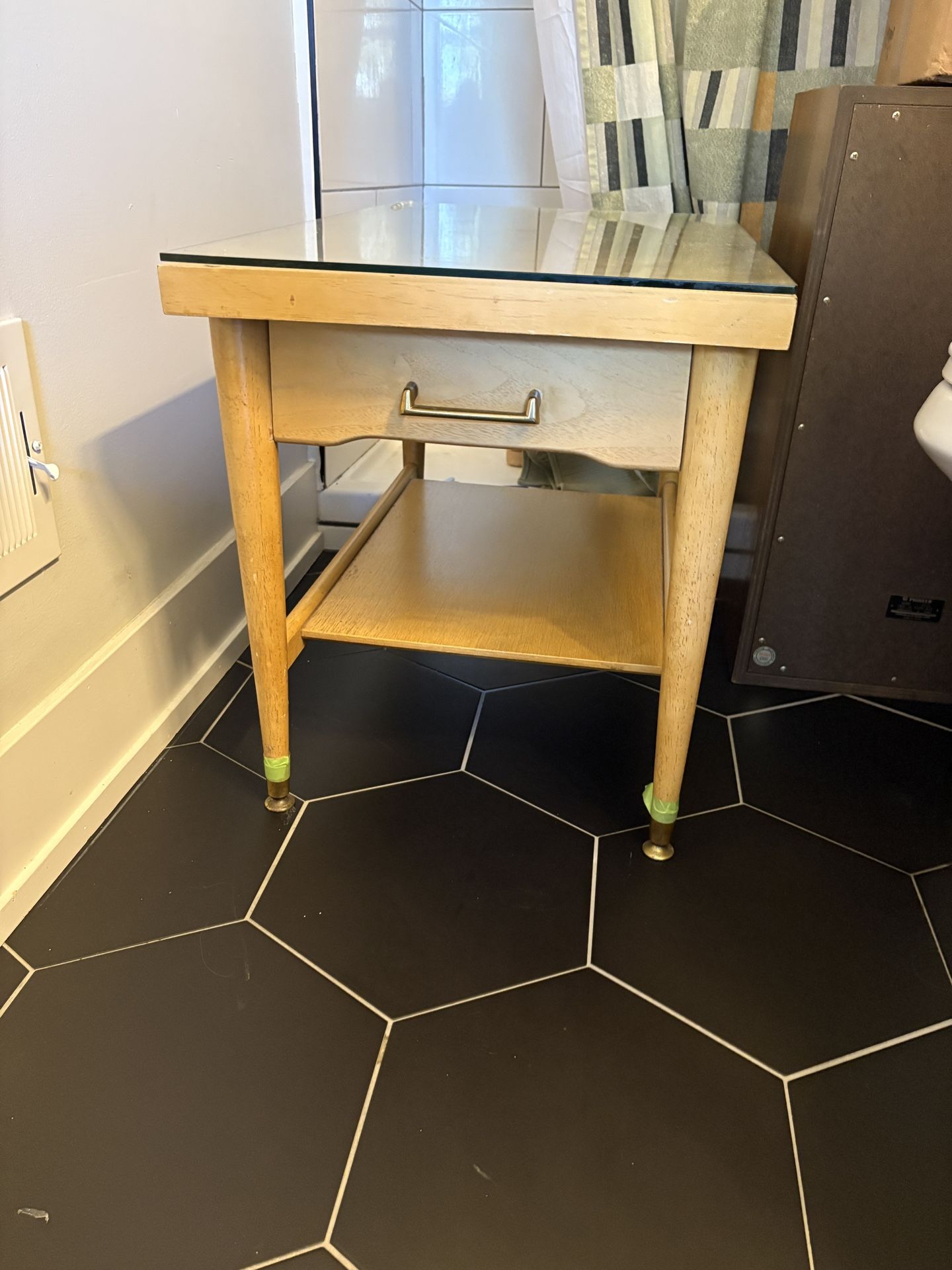 Mid-century modern Mersman table/side table nightstand