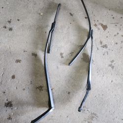 2021 maserati levante Windshield Wipers