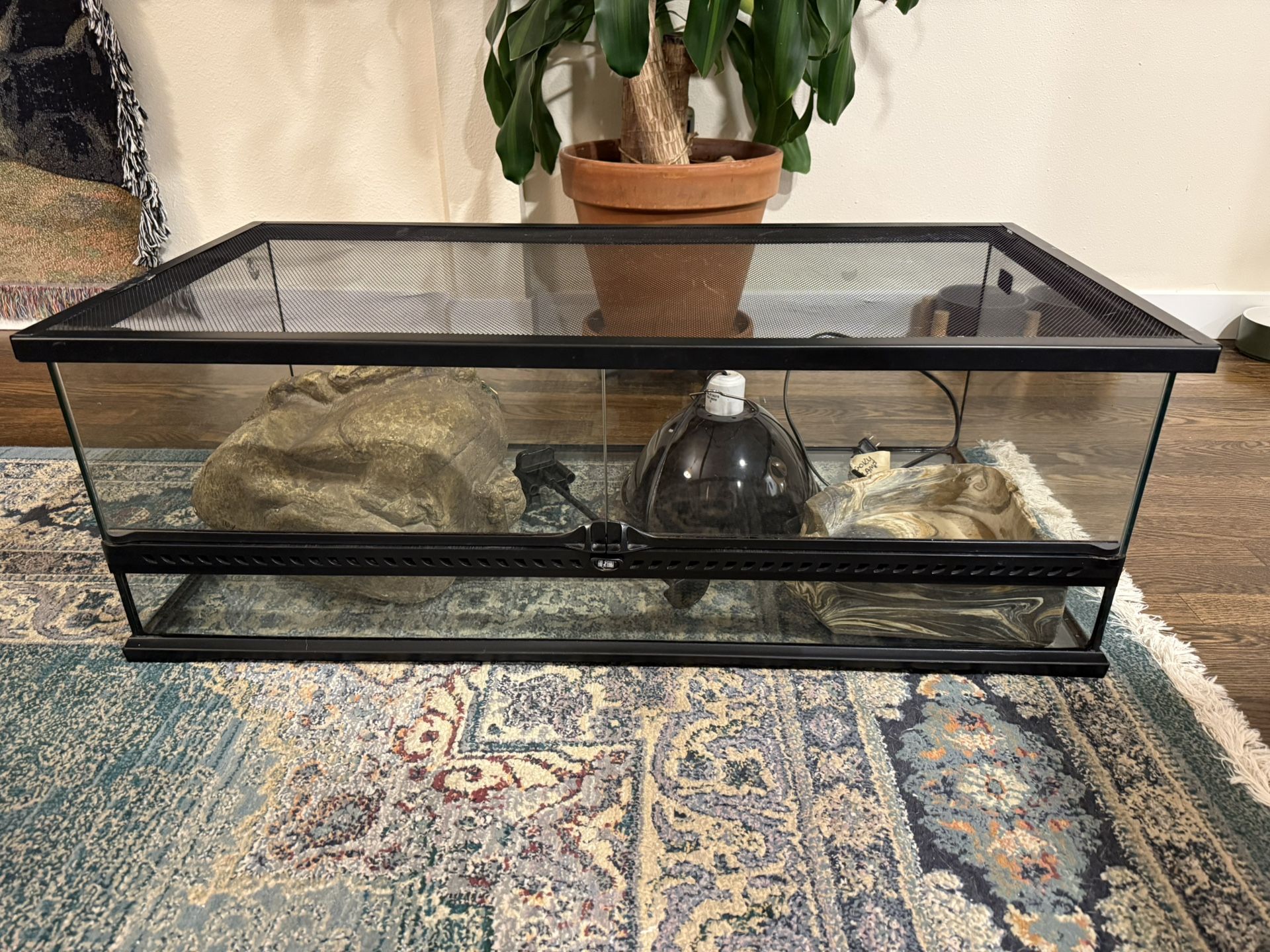 Exo Terra Natural Terrarium Large Low ( with Accessories)