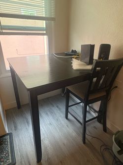 Dining Table and Chairs Set