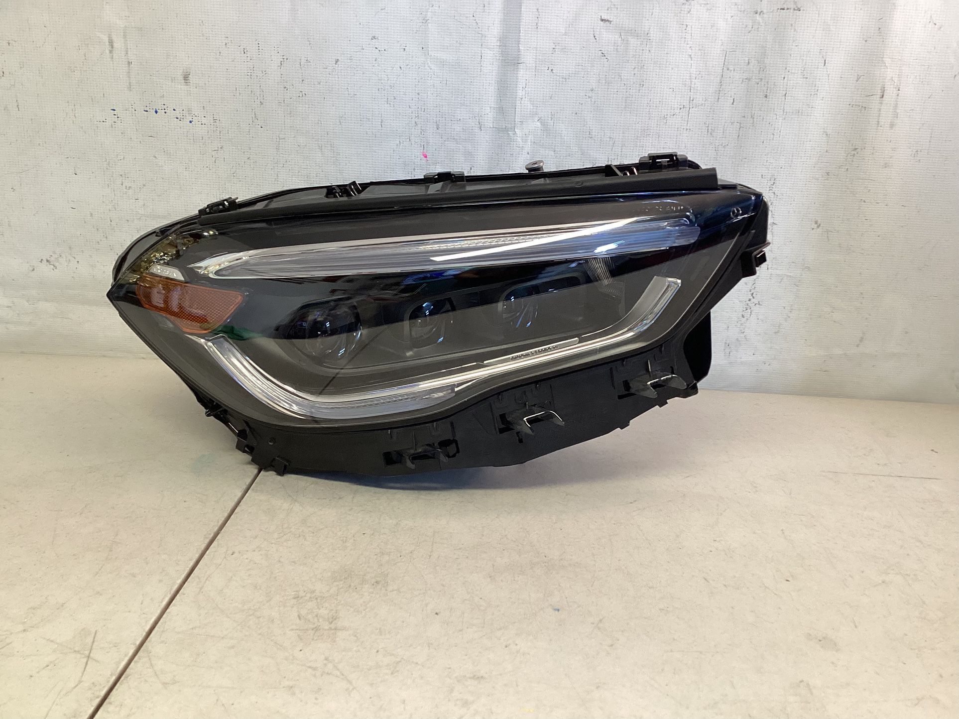 2021-2022-2023 MERCEDES GLA H247 FRONT RIGHT RH HEADLIGHT LED USED OEM GOOD